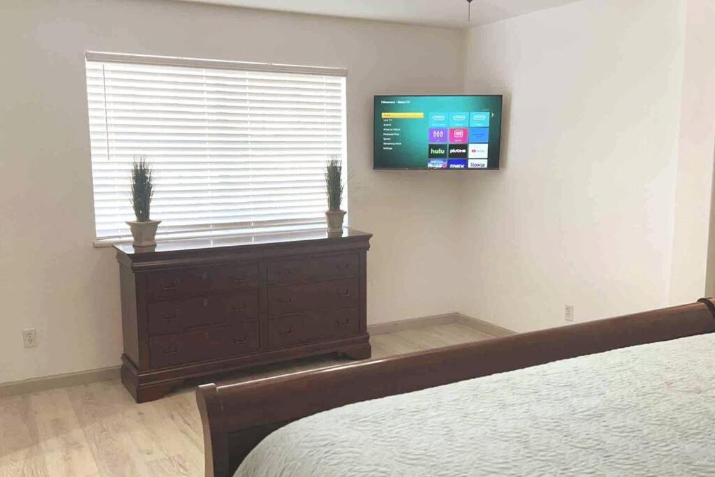 Spacious Getaway! Pool, Spa, Sleeps 9 Lake Havasu City Extérieur photo