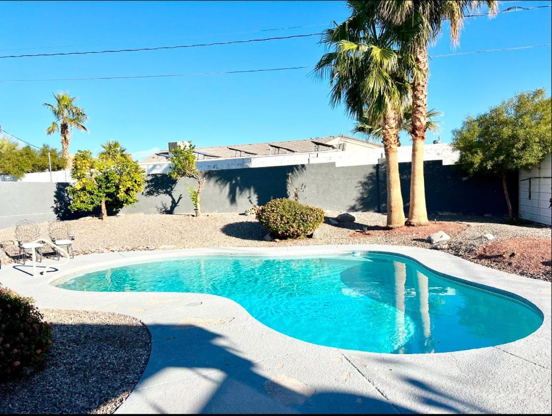 Spacious Getaway! Pool, Spa, Sleeps 9 Lake Havasu City Extérieur photo