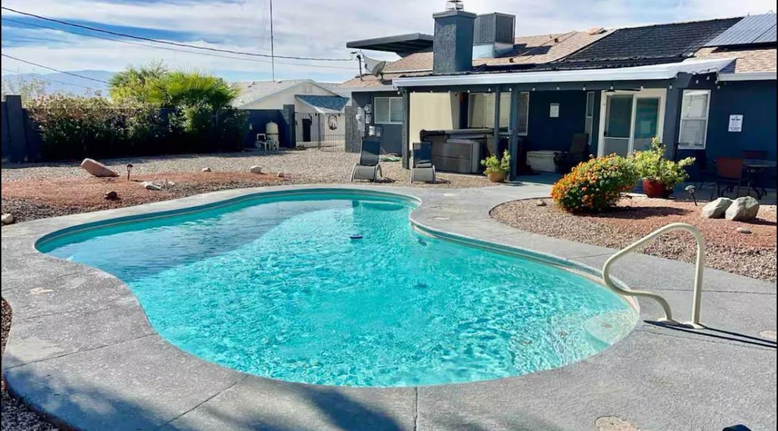 Spacious Getaway! Pool, Spa, Sleeps 9 Lake Havasu City Extérieur photo
